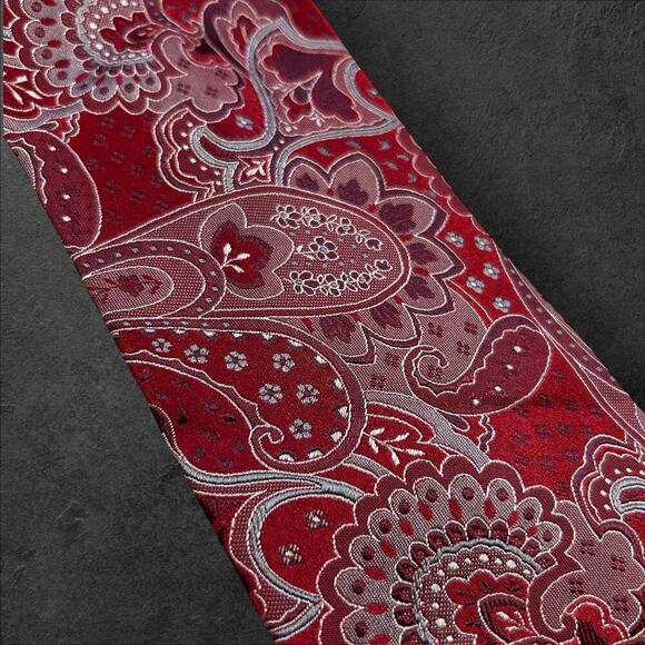 Geoffrey Beene Men's Red + Blue Paisley 100% Silk Professional Tie - Picture 3 of 3